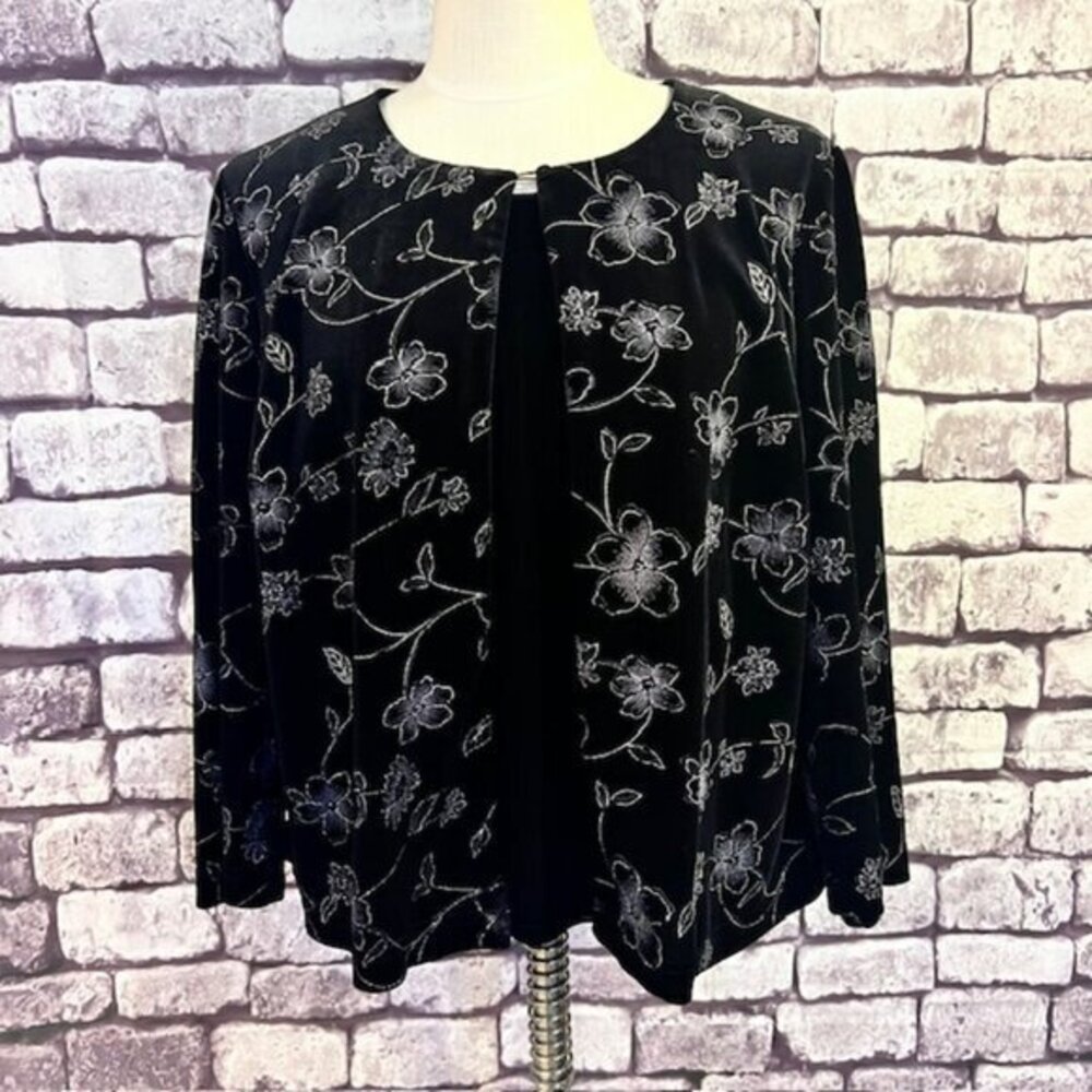 Briggs Black & Silver Cardigan W/ Attached Tank Size 1X